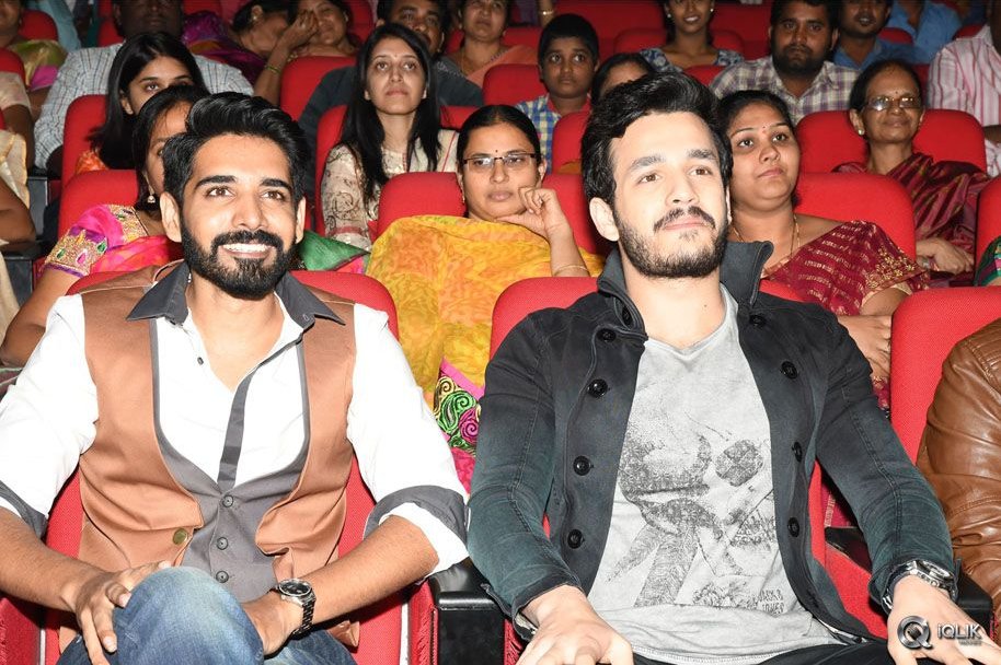 Aatadukundam-Raa-Movie-Audio-Function